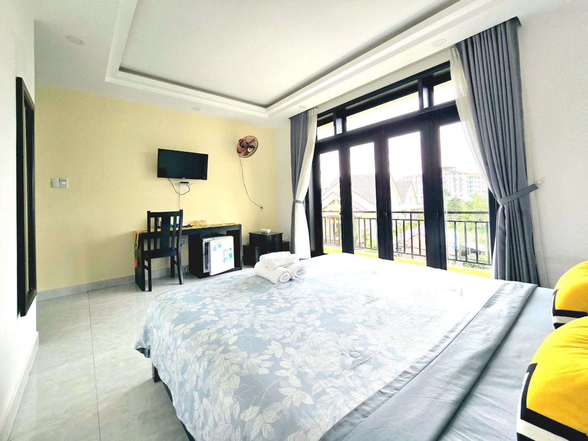 Flamingo Villa Homestay - Big Rooms With Balcony - Close To Hoi An Old Town 200M & Temple Bridge - Large Outside Pool For Sun Bathing المظهر الخارجي الصورة
